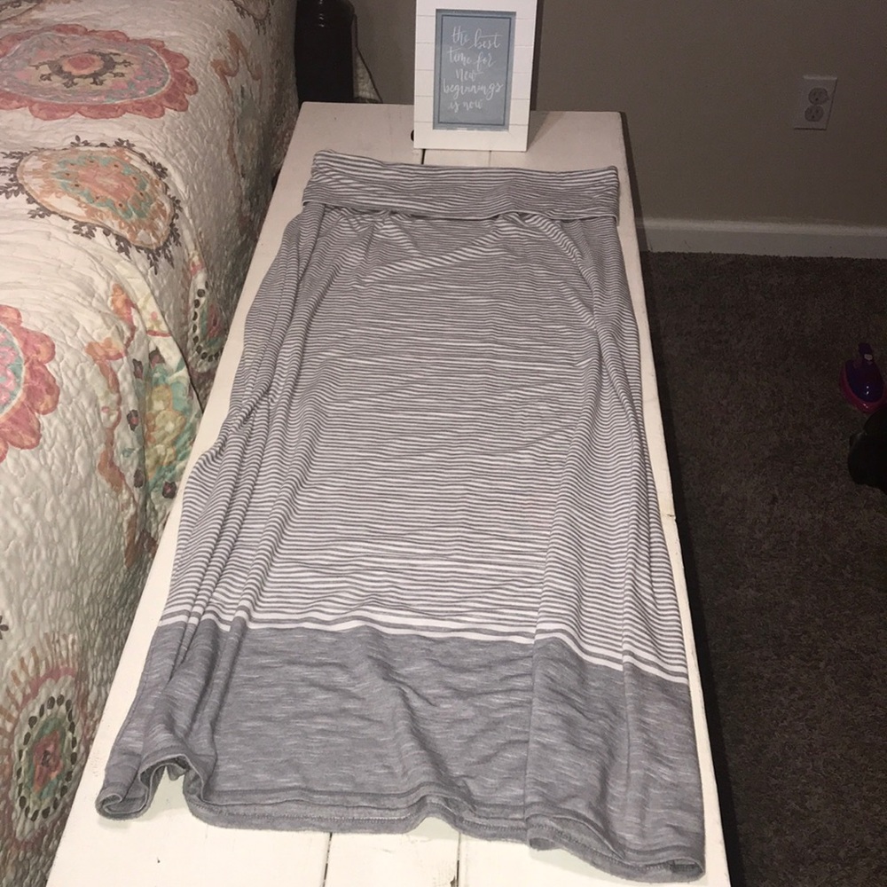 Woman’s grey & white ankle length skirt.